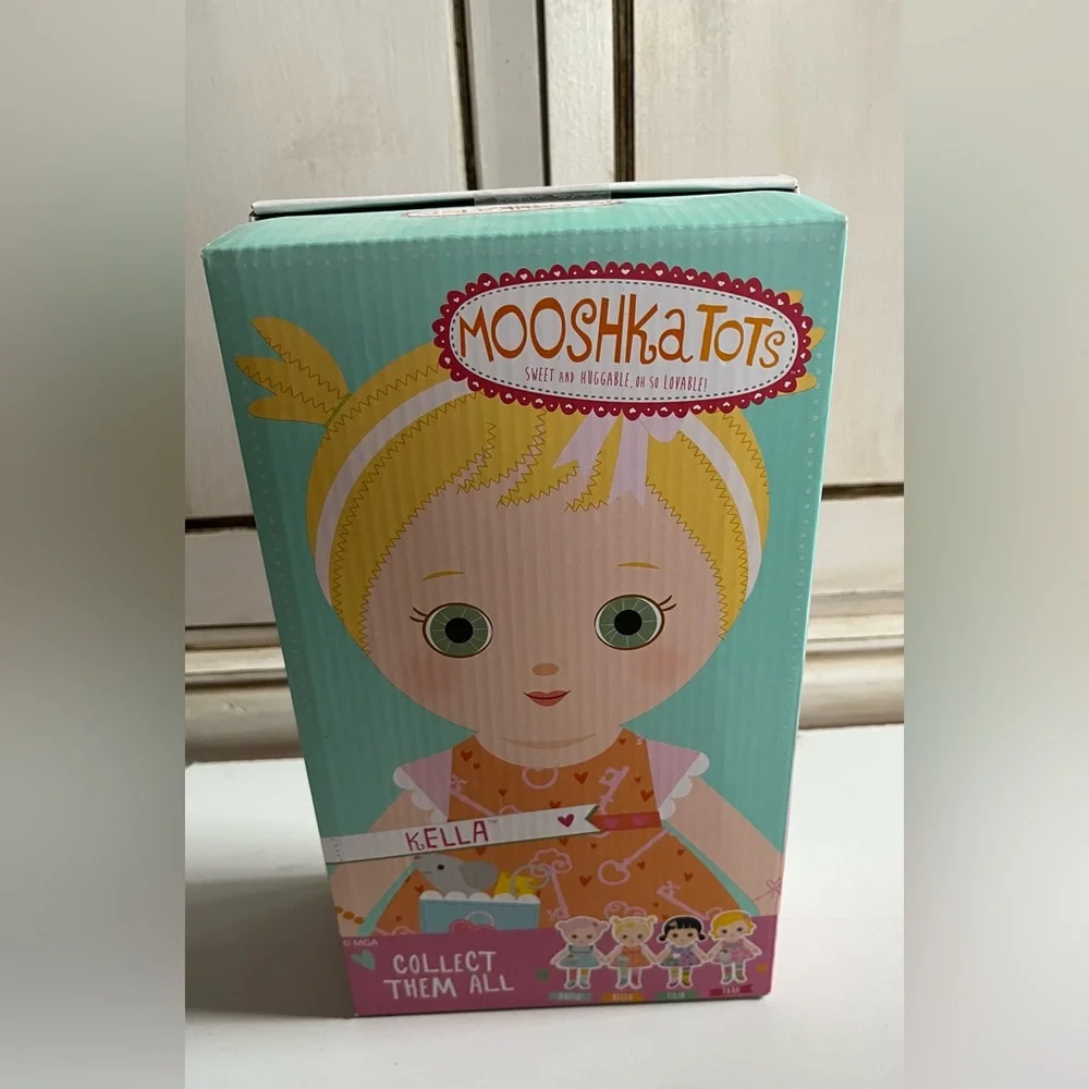 New Mooshka Tots Doll Kella With Finger Puppet soft fabric Machine washable rare